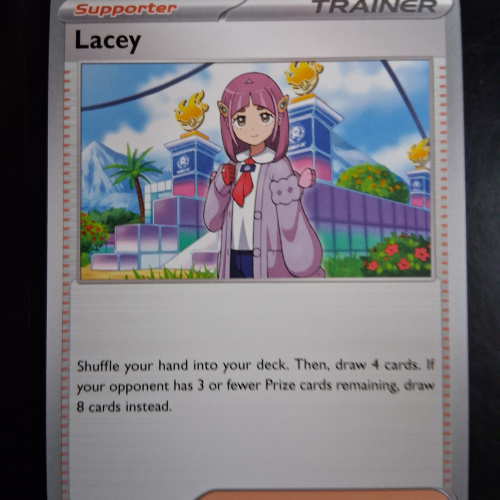 Lacey - 114/131 - Prismatic Evolutions - Regular - Uncommon - English