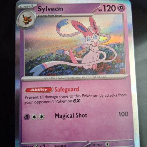 Sylveon - 040/131 - Prismatic Evolutions - Holo - Rare - English